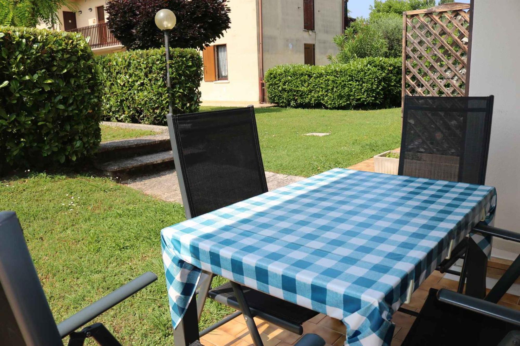 Appartamento In Lazise/gardasee 21938 *